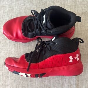 Under Armour Kids Black and Red Sneakers Sz 5Y